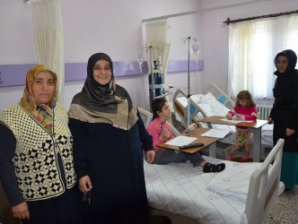 FATMA ÇATUROĞLU ANNELERİ ZİYARET ETTİ
