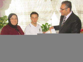 KARNESİNİ EVİNDE ALDI