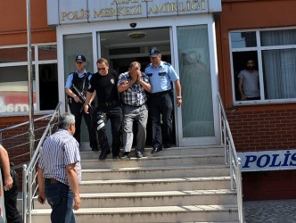 PİYASAYA SAHTE ALTIN SÜRDÜLER