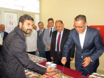 KYK YURDUNDA  ÖĞRENCİLERE AŞURE DAĞITILDI