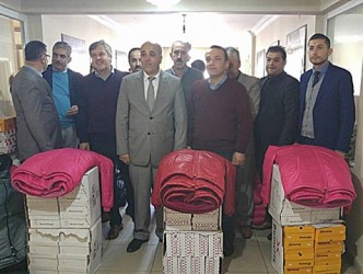ALAPLI TSO’DAN 600 ÖĞRENCİYE BOT VE MONT YARDIMI