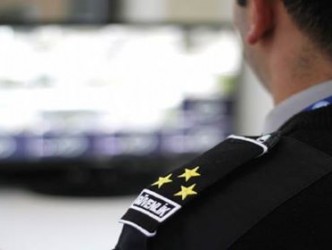 ALAPLI’DA HIRSIZI ÖZEL GÜVENLİKÇİLER YAKALATTI