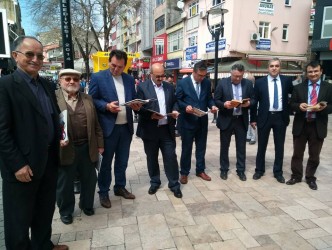 CADDEDE  KİTAP OKUMA ETKİNLİĞİ DÜZENLENDİ