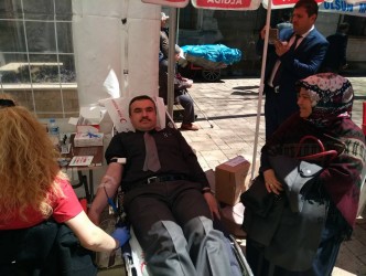 KUTLU DOĞUM HAFTASI KAN BAĞIŞINDA 83 ÜNİTE KAN