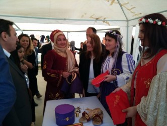 ALAPLI HALK EĞİTİM YIL SONU SERGİSİ AÇILDI