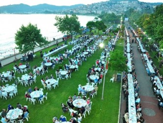 3500 KİŞİYE İFTAR VERİLDİ