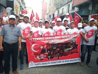 ALAPLI’DA 15 TEMMUZ YÜRÜYÜŞÜ