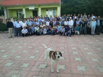 BAYRAMLAŞMAK İÇİN SIRAYA GİRDİLER