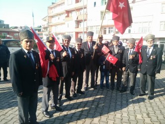 ALAPLI’DA GAZİLER AFRİN’E DESTEK İÇİN YÜRÜDÜ