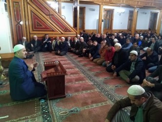 BERAT KANDİLİNDE CAMİLER DOLDU TAŞTI