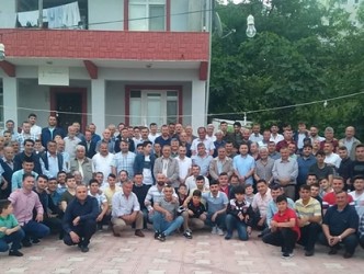 ÇAMLIBEL KÖYÜNDE TOPLU BAYRAMLAŞMA