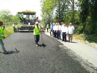 MOLLAY YOLUNDA SICAK ASFALT ÇALIŞMASI BAŞLADI